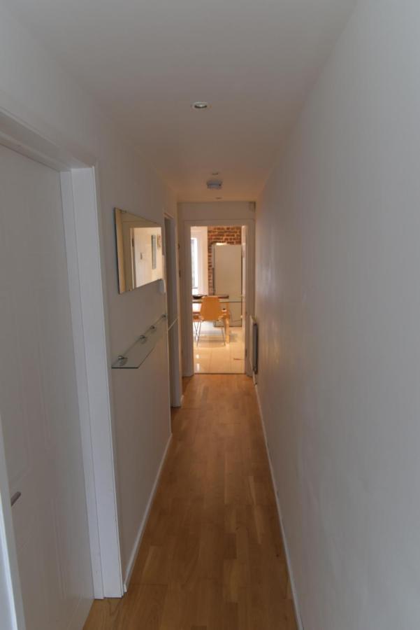 Beach Central With Allocated Parking And Patio Brighton Luaran gambar